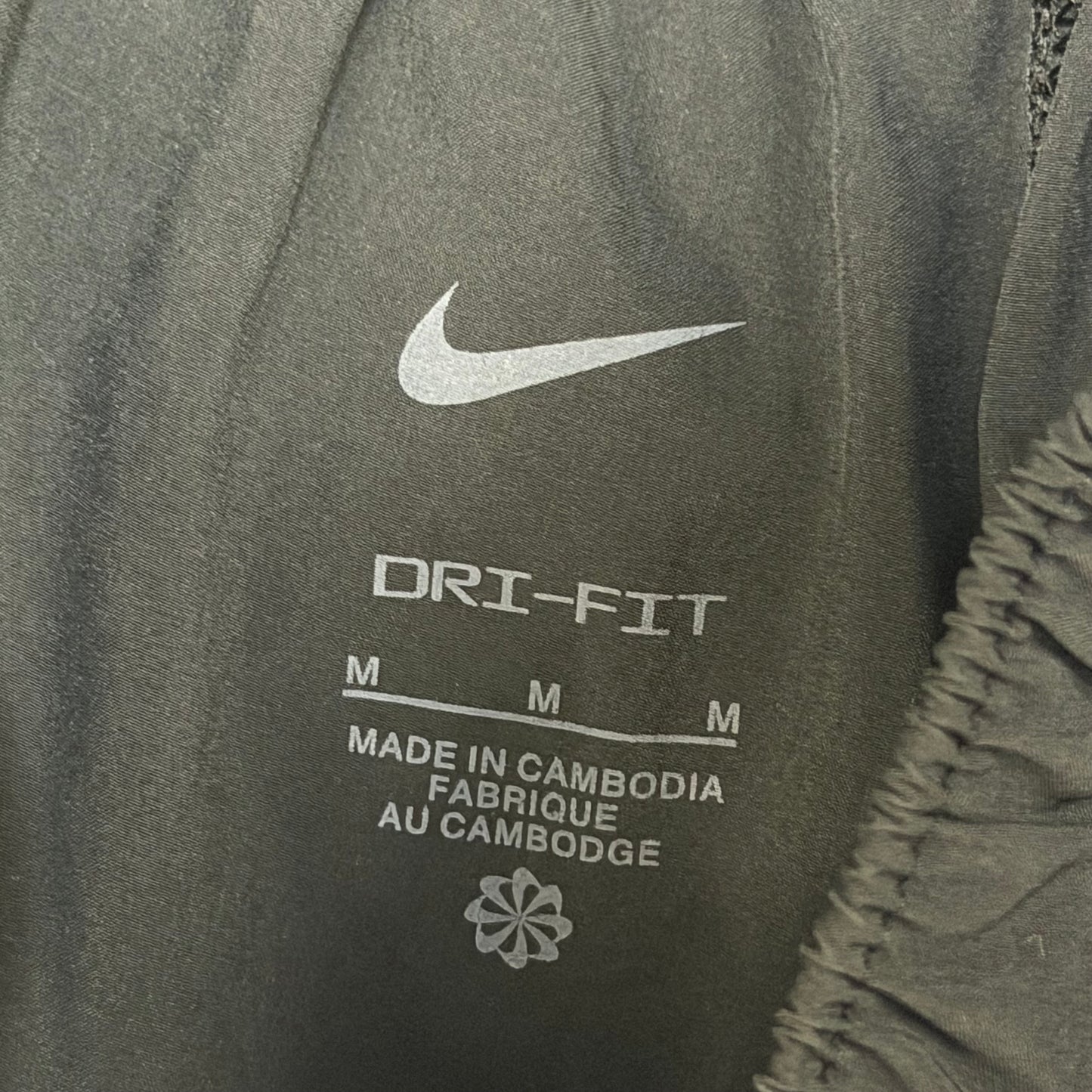 NIKE DRI-FIT ESSENTIAL PANTS
