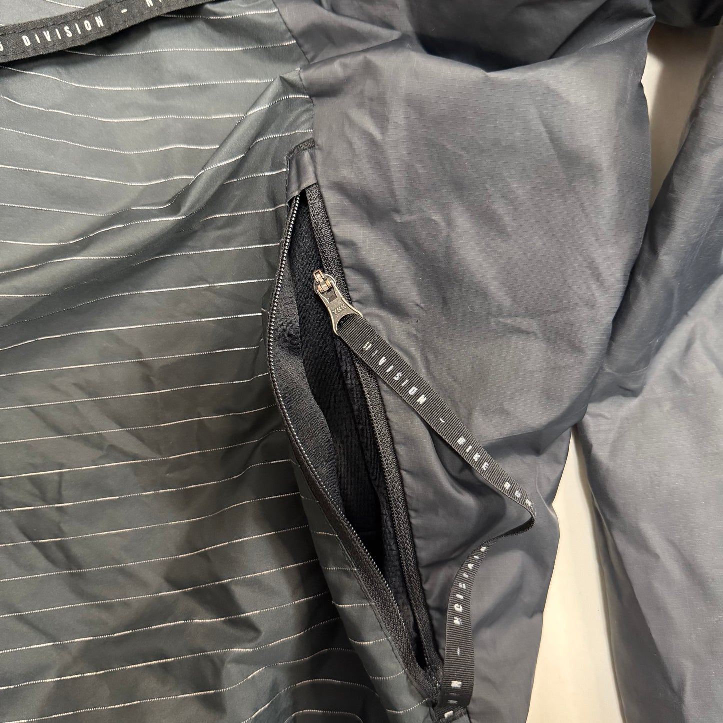 Nike Run Division Repel [L-XL]